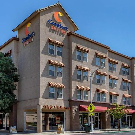 Comfort Suites Visalia - Convention Center Eksteriør bilde